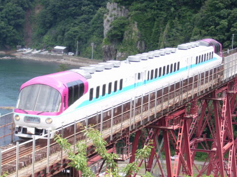 キハ65 701